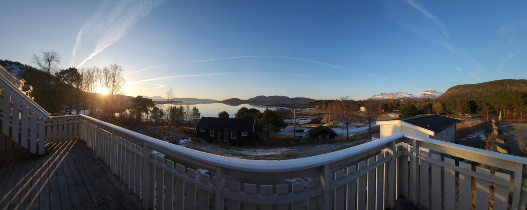 Ulvsvag Gjestgiveri Og Fjordcamping As Exteriör bild