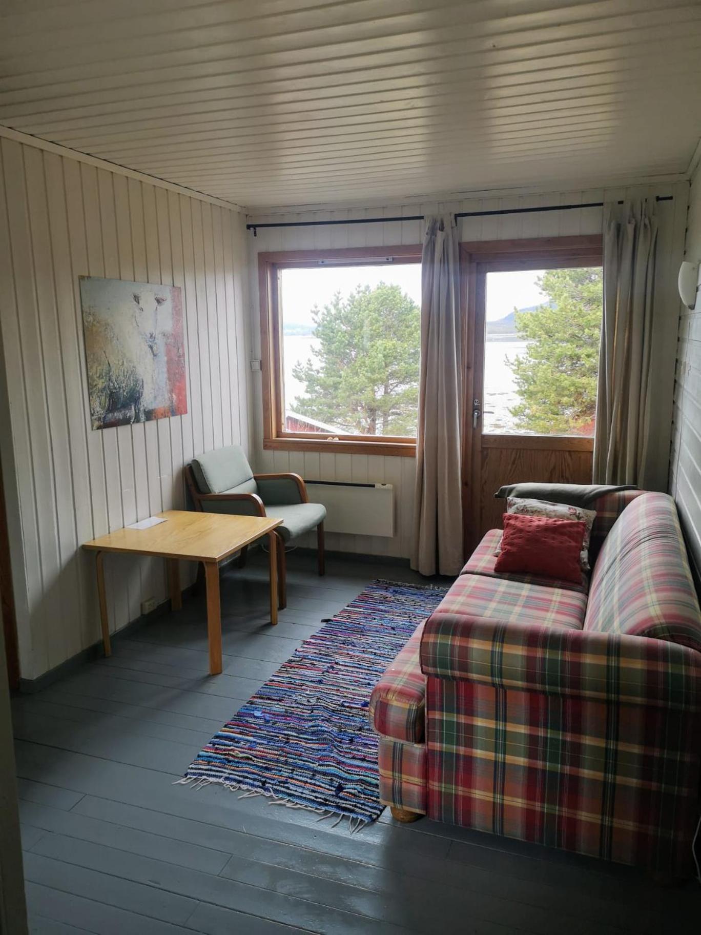 Ulvsvag Gjestgiveri Og Fjordcamping As Hotell Exteriör bild