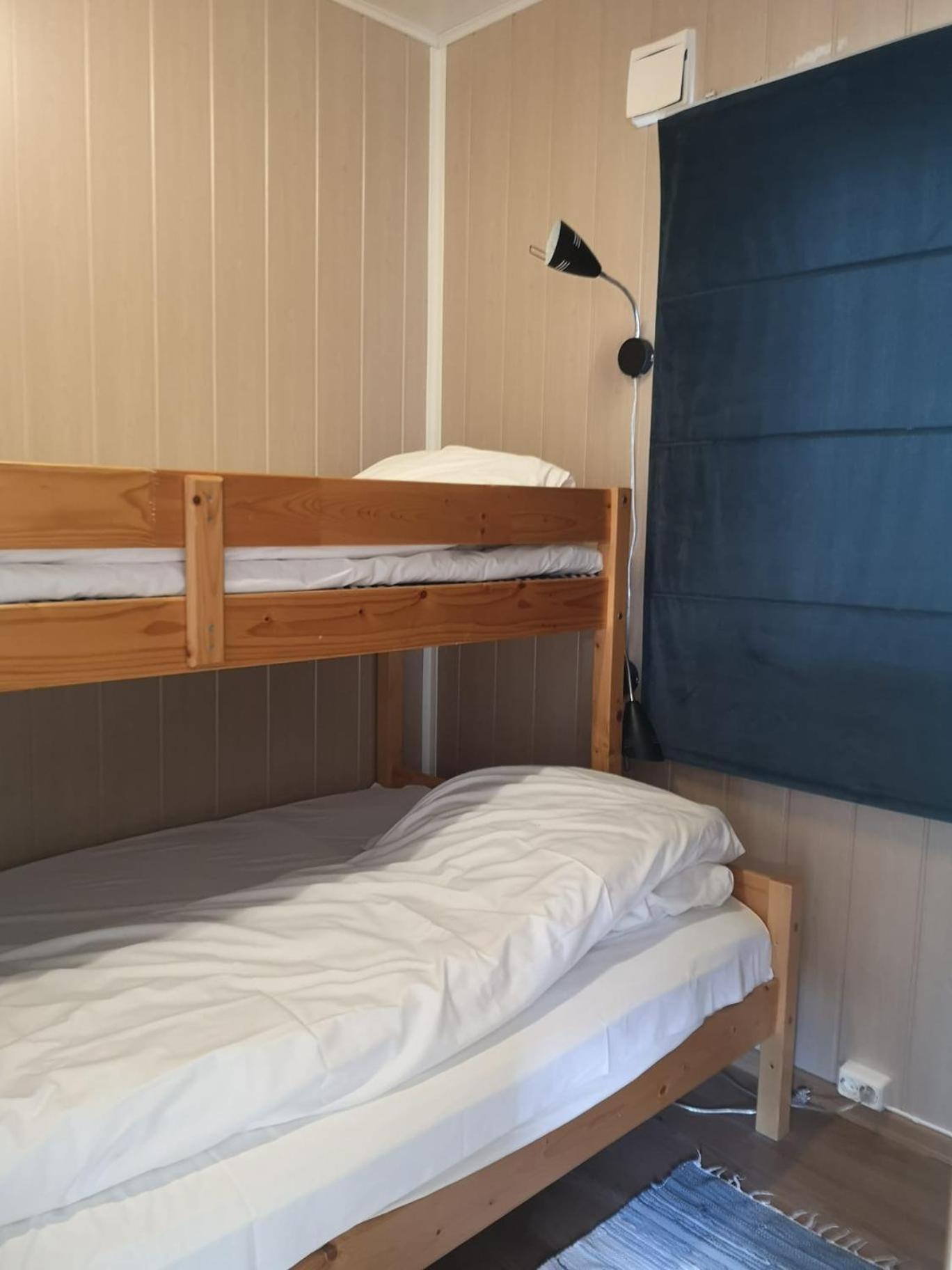 Ulvsvag Gjestgiveri Og Fjordcamping As Hotell Exteriör bild